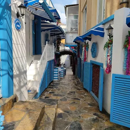 Mavi Hotel Adalar