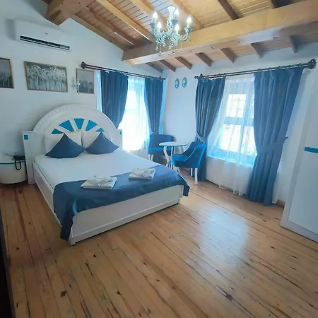 Mavi Hotel